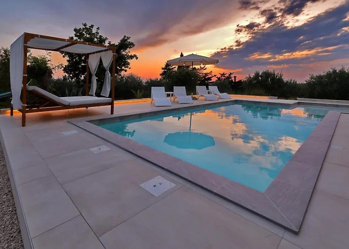 Angelina Villa Vrsi