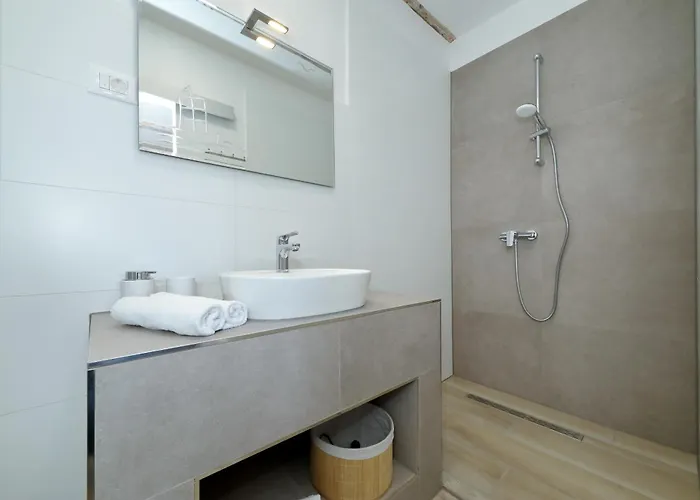 Angelina Villa Vrsi