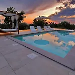 Angelina Villa Vrsi
