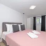 Angelina * Vrsi