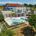 Villa Angelina *